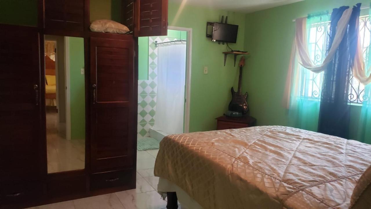 Eve'S Rockaway Villa Alligator Pond Village Bagian luar foto