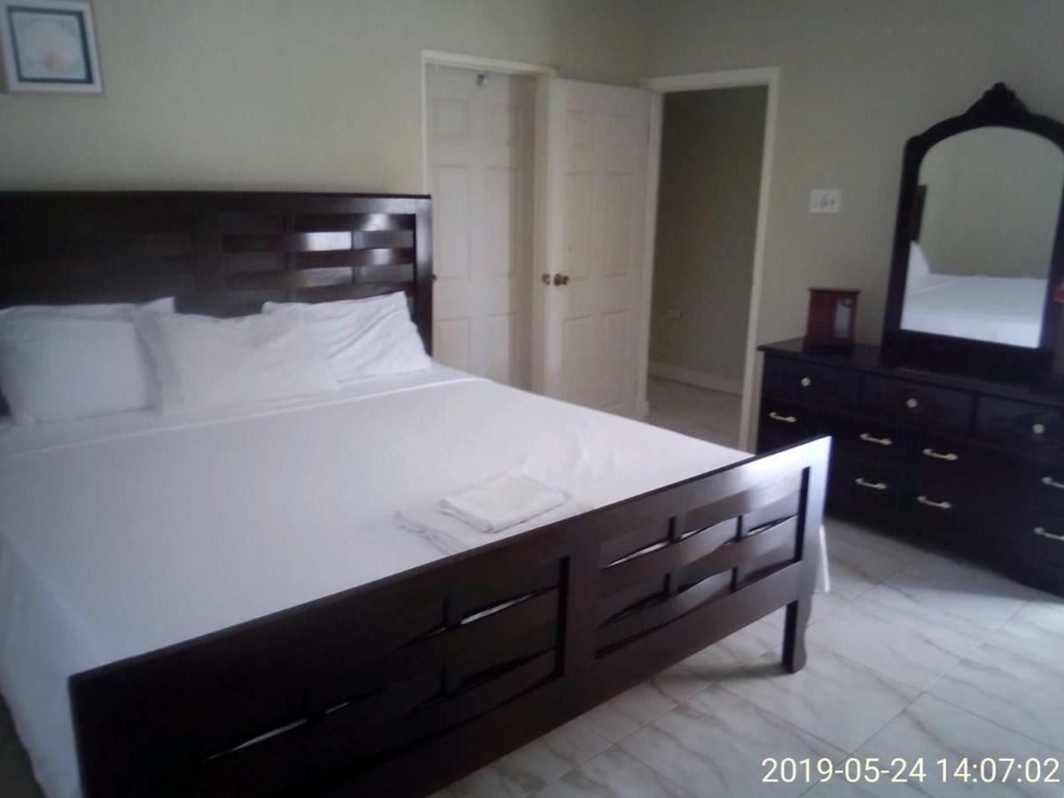 Eve'S Rockaway Villa Alligator Pond Village Bagian luar foto